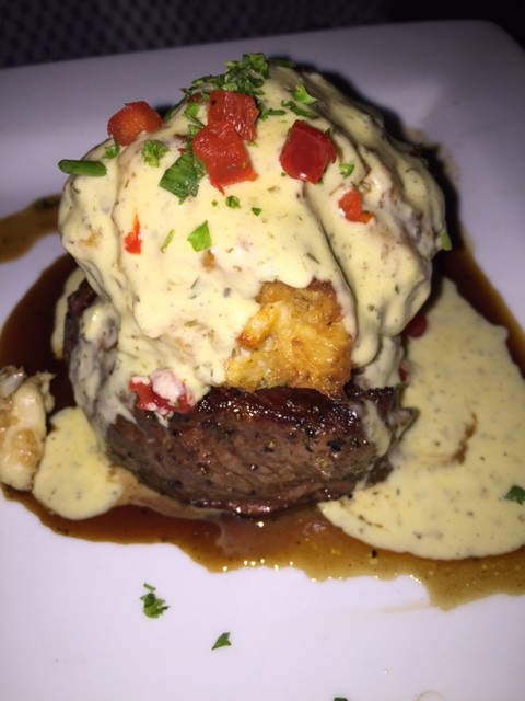 steak and crab cake at kennys woodfire grill via dallasfoodnerd.com